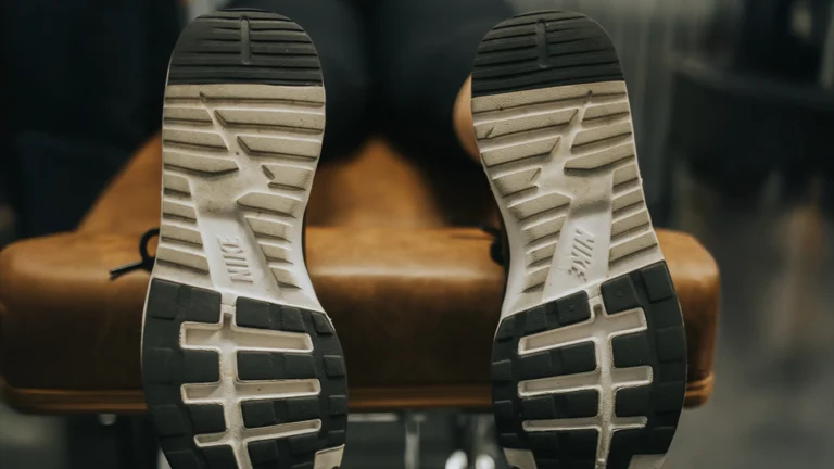 high arches vs flat feet- how your feet can affect your posture and movement